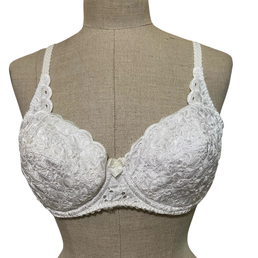 PARTNERS INTIMATES Lace Underwire Bra